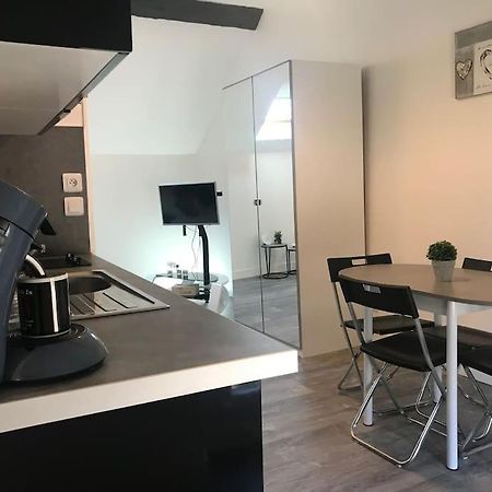Studio Du Chateau Apartment ฌอม-ซัวร์-มาร์น ภายนอก รูปภาพ