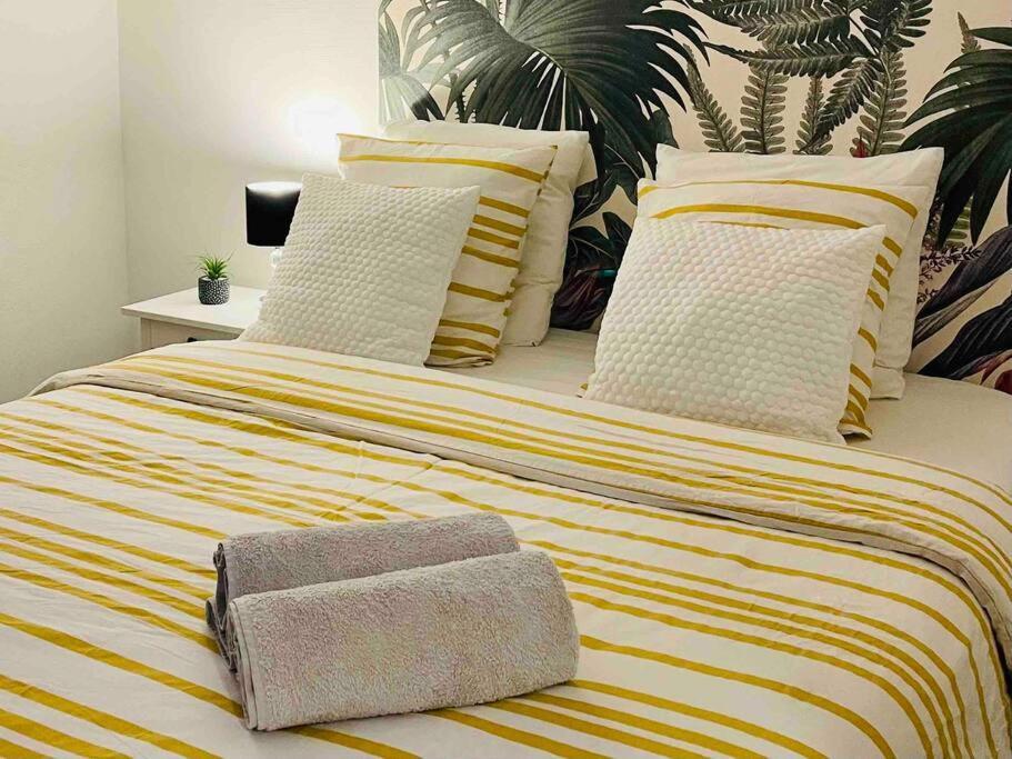 Studio Du Chateau Apartment ฌอม-ซัวร์-มาร์น ภายนอก รูปภาพ